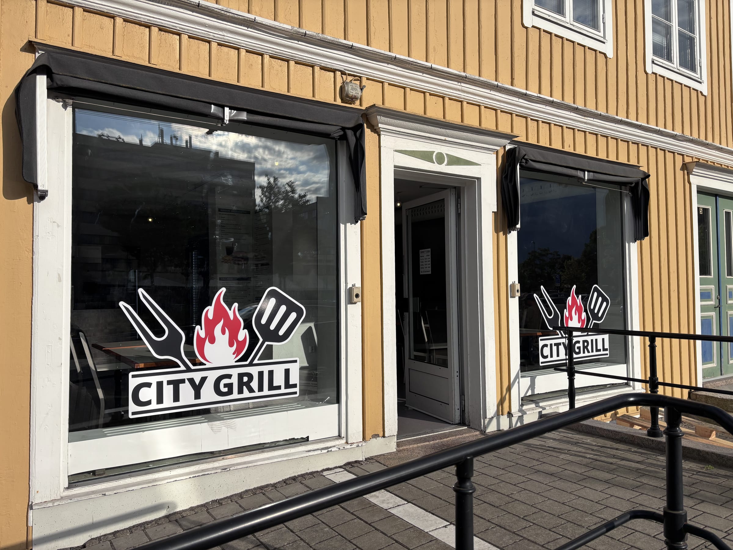 City Grills fasad vid Stora Torget i Ljungby